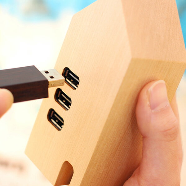 かなり珍しい オール木製の 家の形をしたかわいいusbハブ Usb Hub House Monoful モノフル シンプル雑貨や家具のまとめ