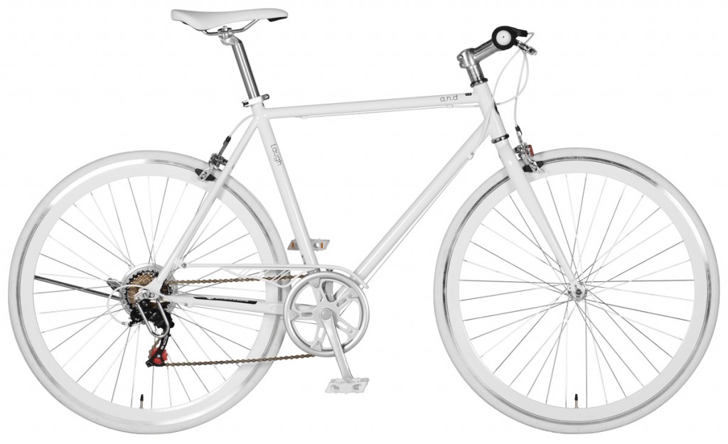 サドルからタイヤまで全てが白い自転車、シンプルなデザインクロス ...