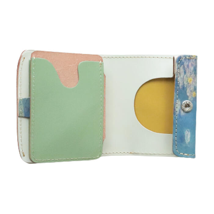 そんなコンセプトの元、モネの「睡蓮」でデザインされた本革製の小さい財布「小さいふ。」が、クアトロガッツから発売
