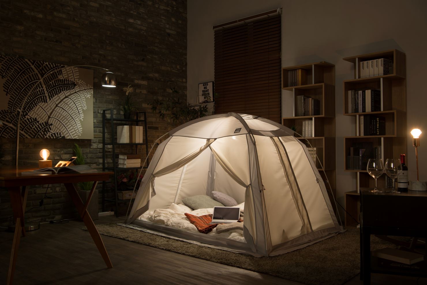 TASUMI製の室内用暖房テント