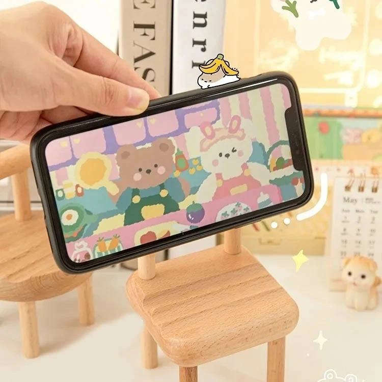 どんなスマホにもフィットする万能デザイン