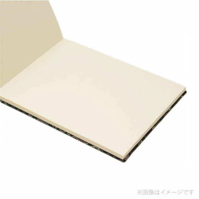職人の手仕事が息づく、温かみのある仕上がり