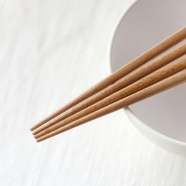 すべりにくい親切設計！箸先ザラザラ加工で掴みやすい