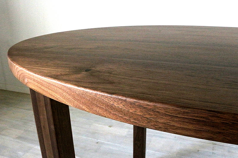 「ちゃぶ台」の温もりと、丸テーブルの優しさ