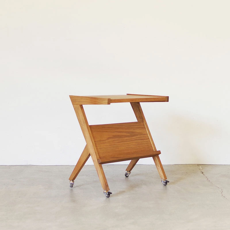 キャスター付きのスタイリッシュな無垢材サイドテーブル＜BI OAK SIDE TABLE＞