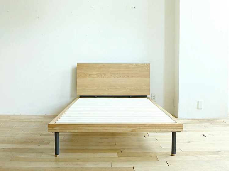 オーク無垢材が醸し出す、上質な空間