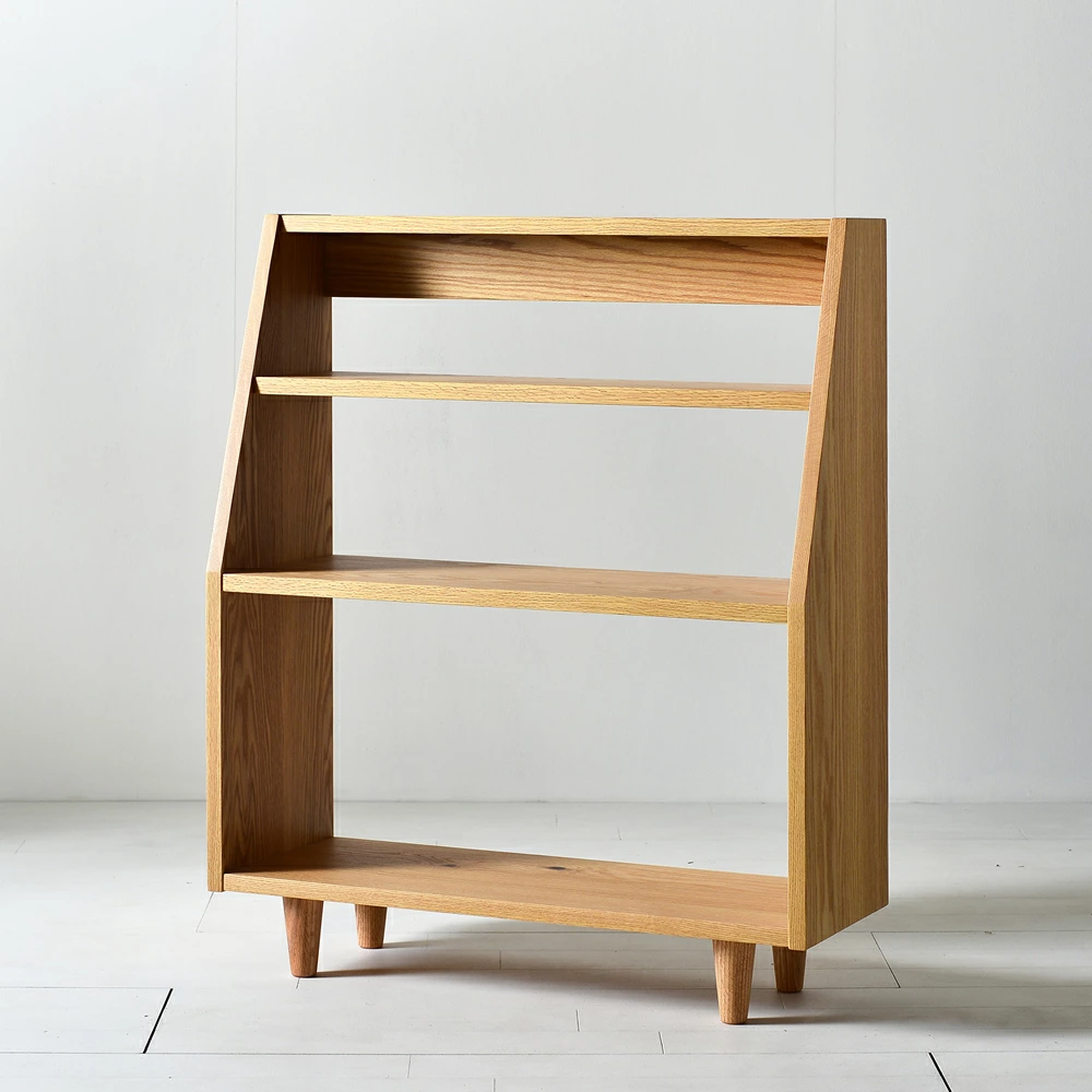 無垢オーク材を使ったオープンタイプのスリムな天然木製3段マガジンラック