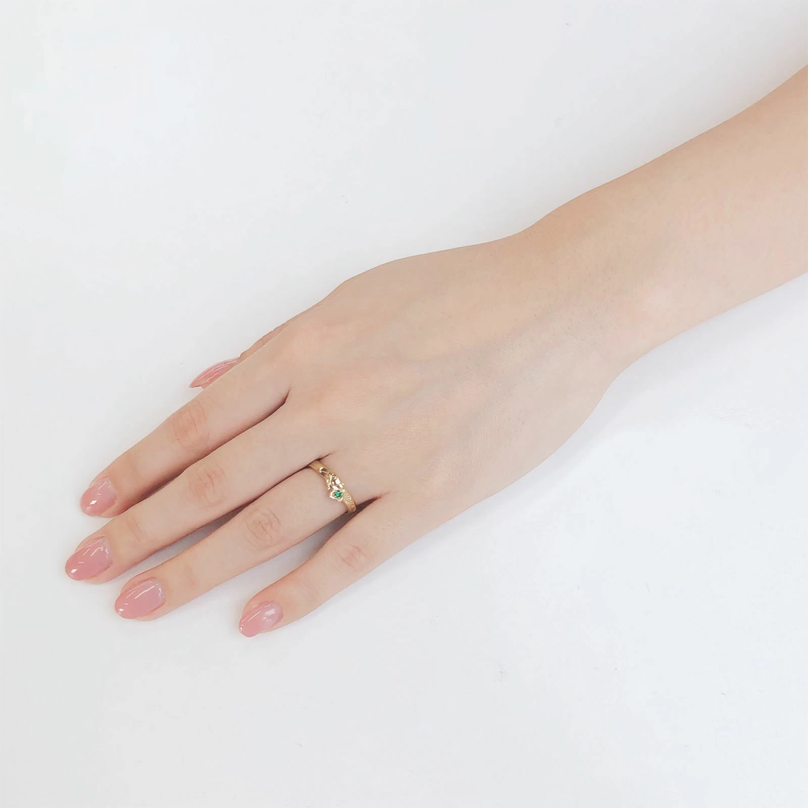 幅広いサイズ展開と、上質な素材