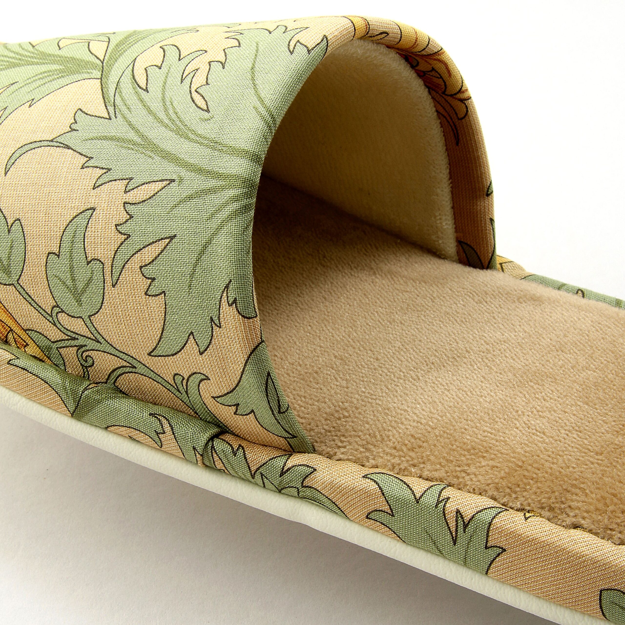 モリスの「アネモネ」秋冬向けルームスリッパ