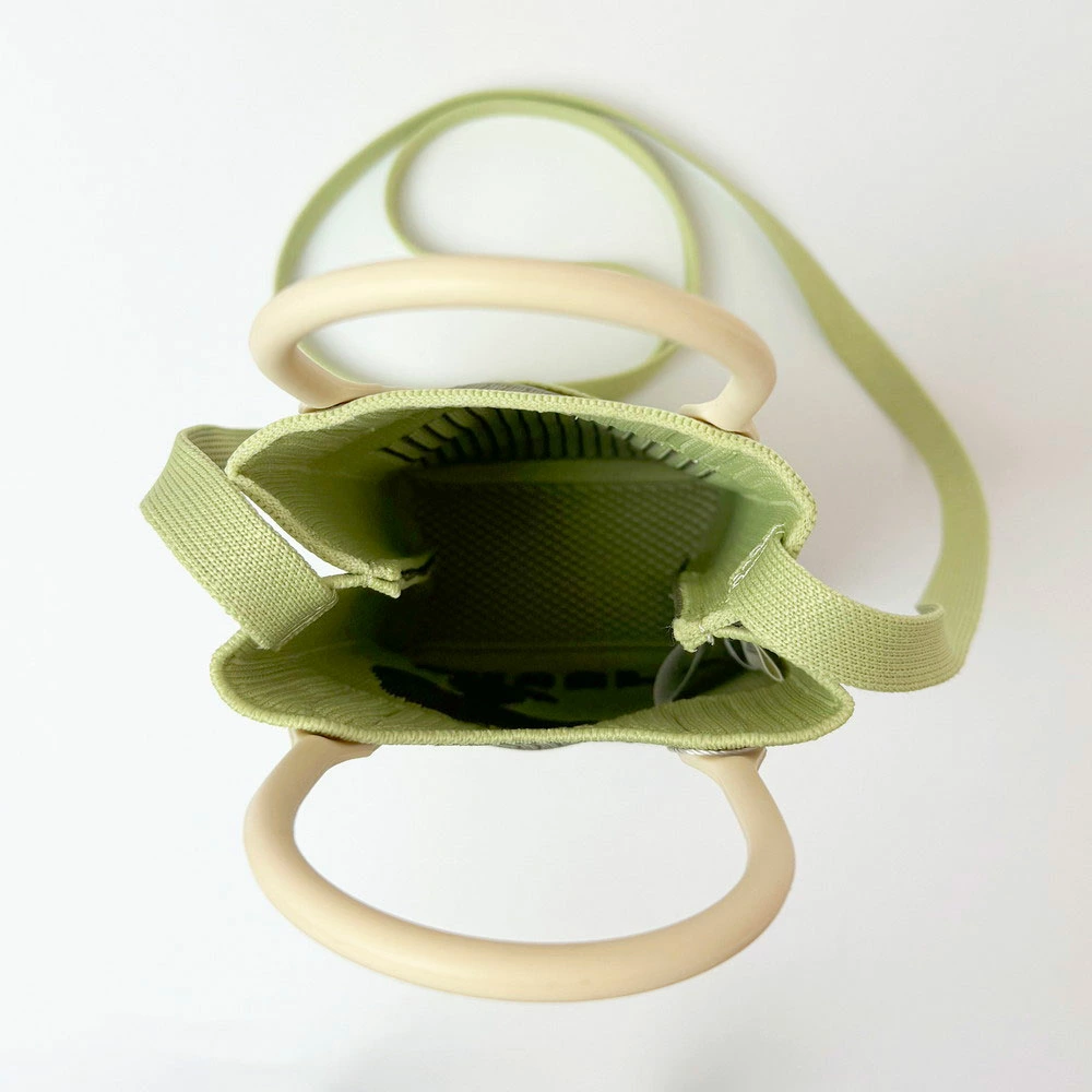 ミニマルな収納力。必要なものはしっかり入る設計。