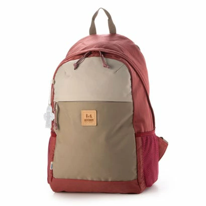 ムーミンモチーフのロゴやチャームとレトロなカラーが印象的でオシャレなデイパック