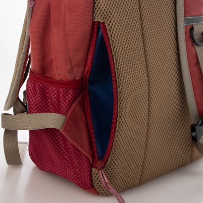 整理整頓もお任せ。便利なポケット配置。