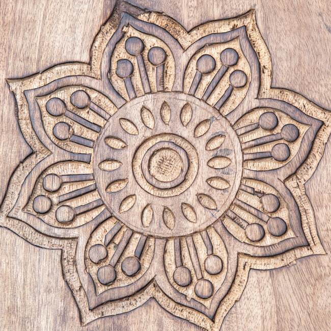 マンゴーウッドの手彫りスクエアトレイ