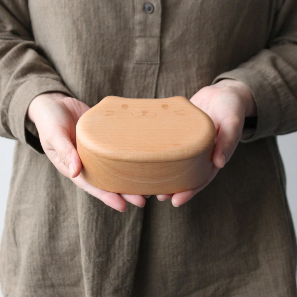 多用途な使い方。食卓を彩る器としても。